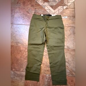 Old Navy Women’s Khakis in Forest Green